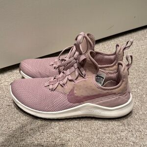 Nike Women's Mauve Athletic Shoes
